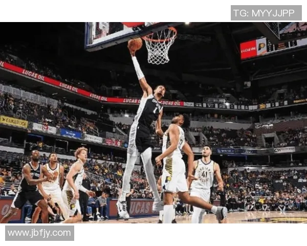 步行者大将受伤下场，球队面临新一轮挑战