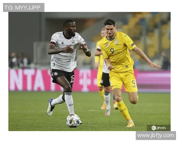 吕迪格的崛起与挑战解析：从青涩球员到世界级后卫的成长之路