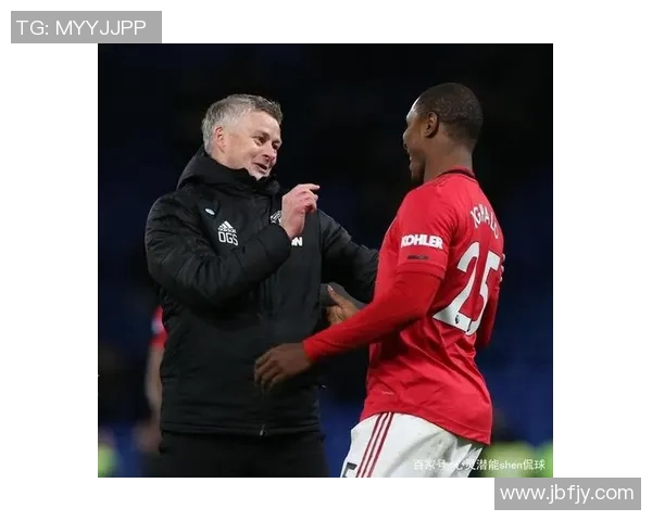 曼联与布鲁日对决大名单揭晓球员阵容引发球迷热议 曼联与布鲁日对决大名单揭晓球员阵容引发球迷热议