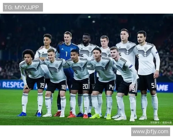 德国队在友谊赛中以四比一战胜墨西哥队展现强大实力